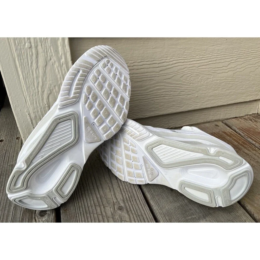 Nike Structure Plus Women’s 8.5 Running Shoes HQ3049-100 - White/Photon Dust